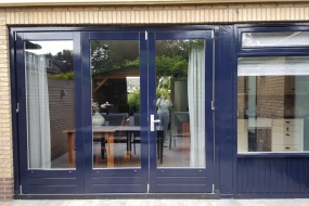 Driedelige deur in gesloten stand
