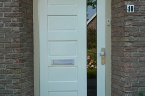 Nieuwe voordeur met glas