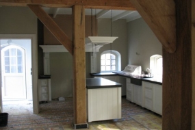 Oude balken gemonteerd